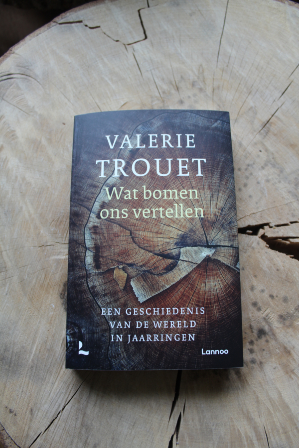 Wat bomen ons vertellen (recensie)