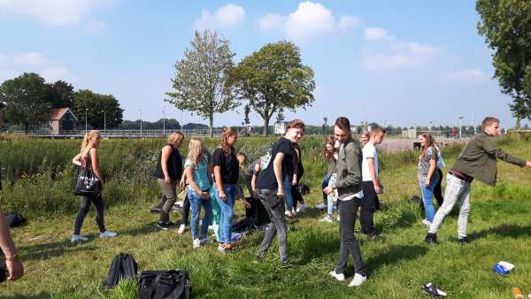 Studenten van het Alfacollege in actie