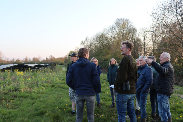 Enthousiaste vrijwilligers gaan aan de slag met biodiversiteitsmonitoring op Energietuin De Noordmanshoek!