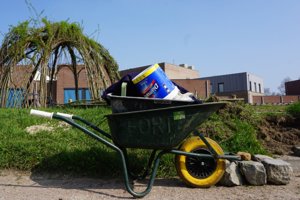 Vogellanden Beleeftuin Aanleg ongelijke trap